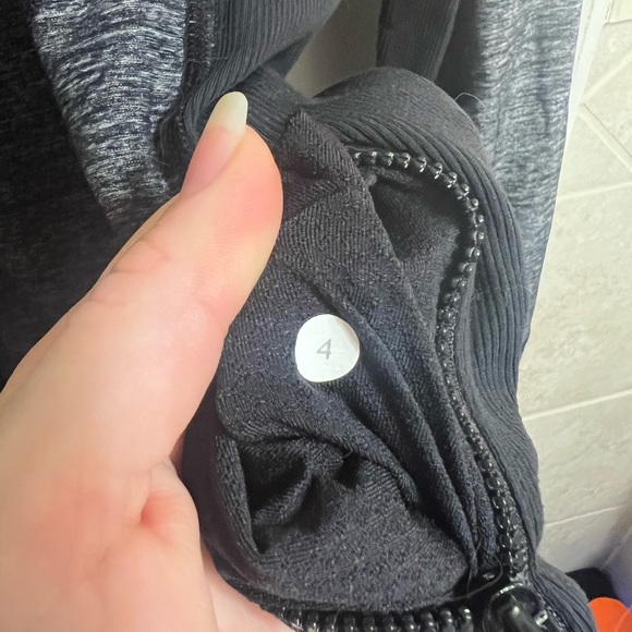 Lululemon zip up sweater size 4 - Picture 3 of 3